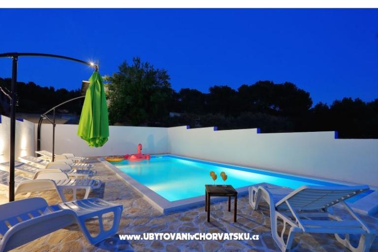 Appartement and pool Nika – foto 18