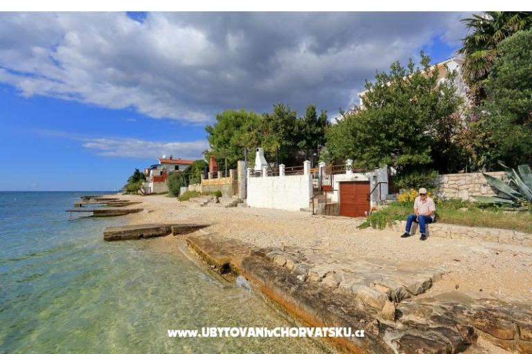 Appartements Mikulandra sur la plage – foto 3