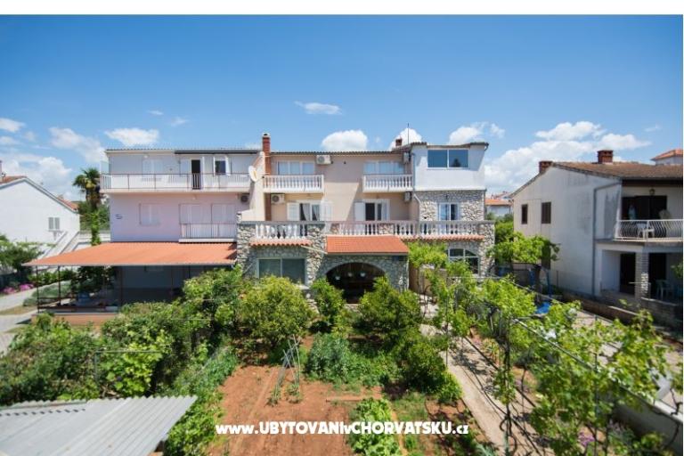 Apartman Anastazija i sobe RoLo uz  – foto 3