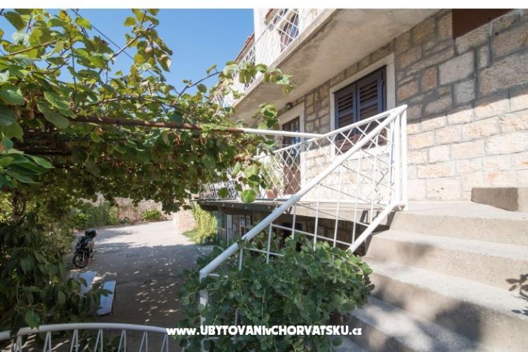 * Dvori * – foto 2