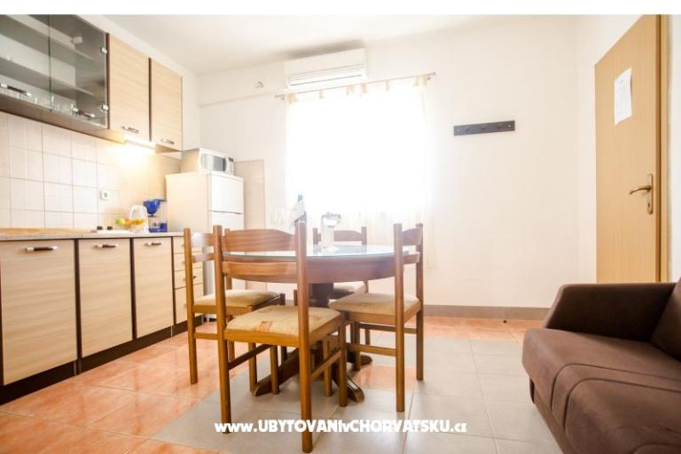 APARTMANI I SOBE,KUCA ZA ODMOR – foto 9