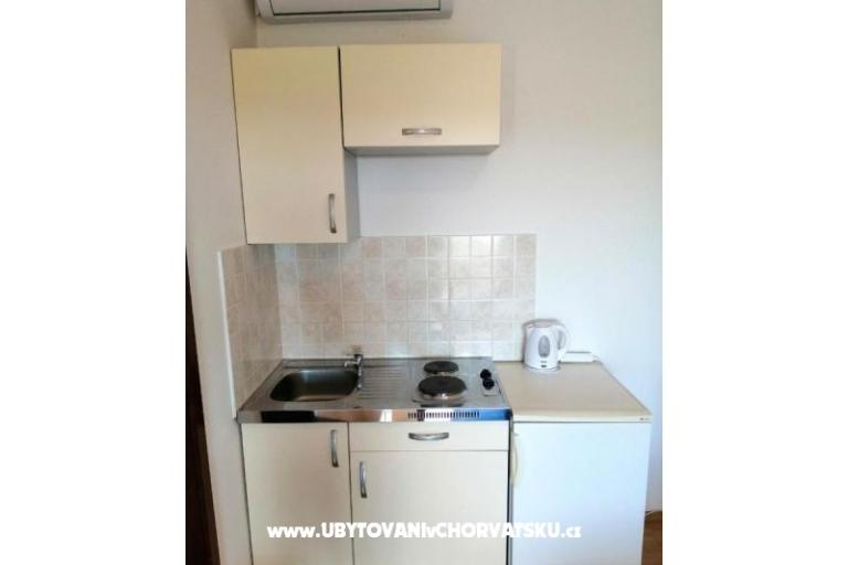 Dalmatinska kamena kuća – foto 13