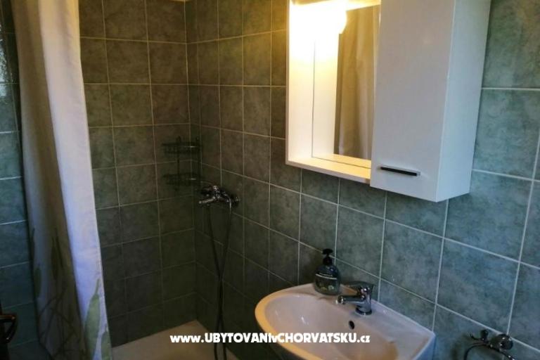 Dalmatinska kamena kuća – foto 14