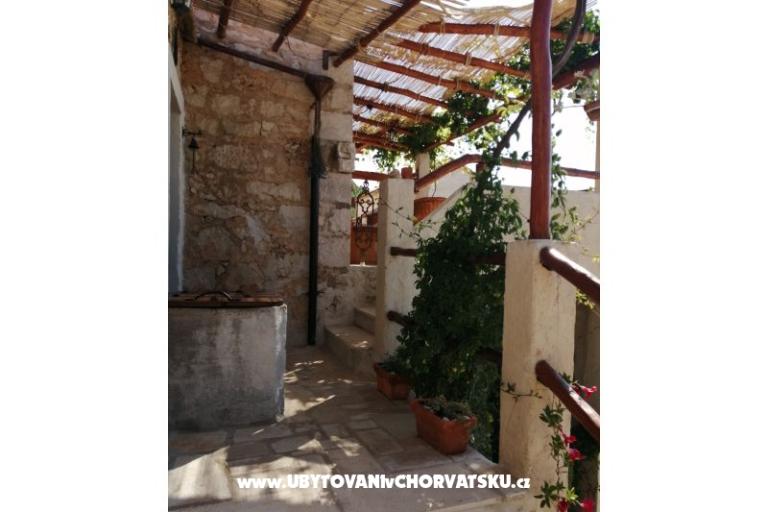 Maison en pierre za odmor Ostojić – foto 11