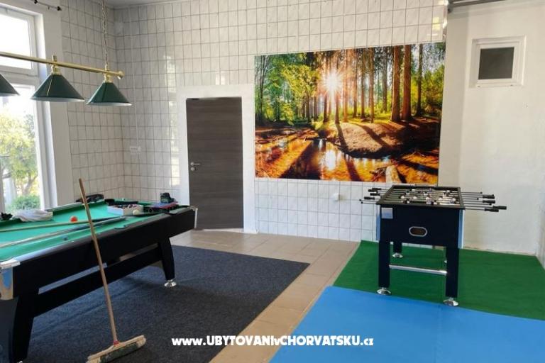 Villa Robert 2 avec piscine Cesarica – foto 10