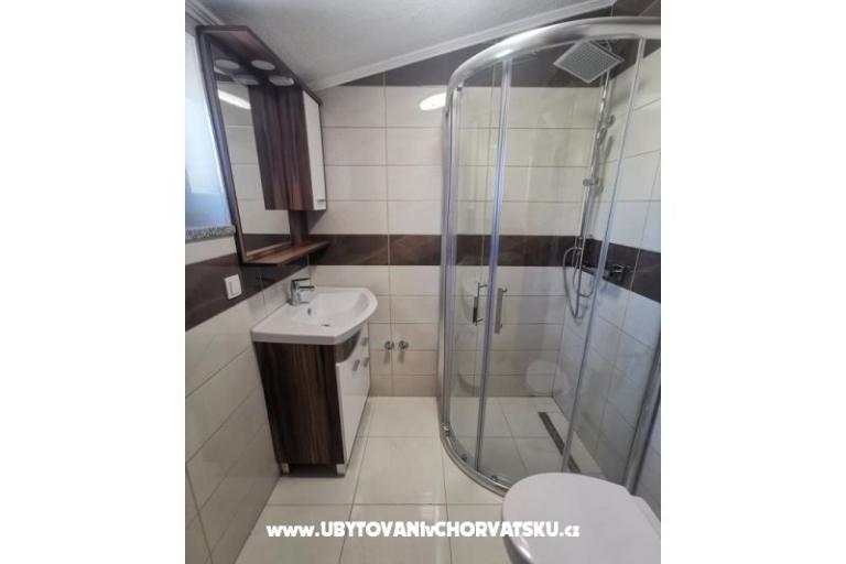 Villa Robert 2 avec piscine Cesarica – foto 8