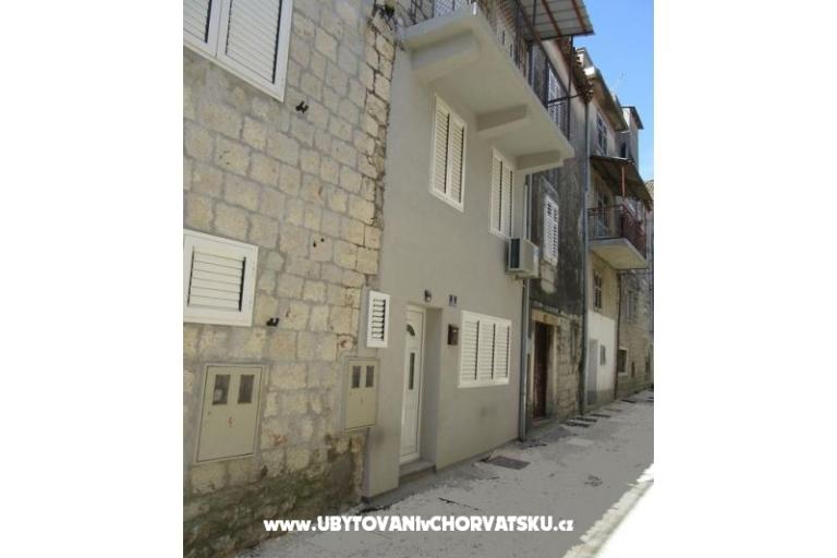 Holiday Home Sara- Kastel Stafilic – foto 2