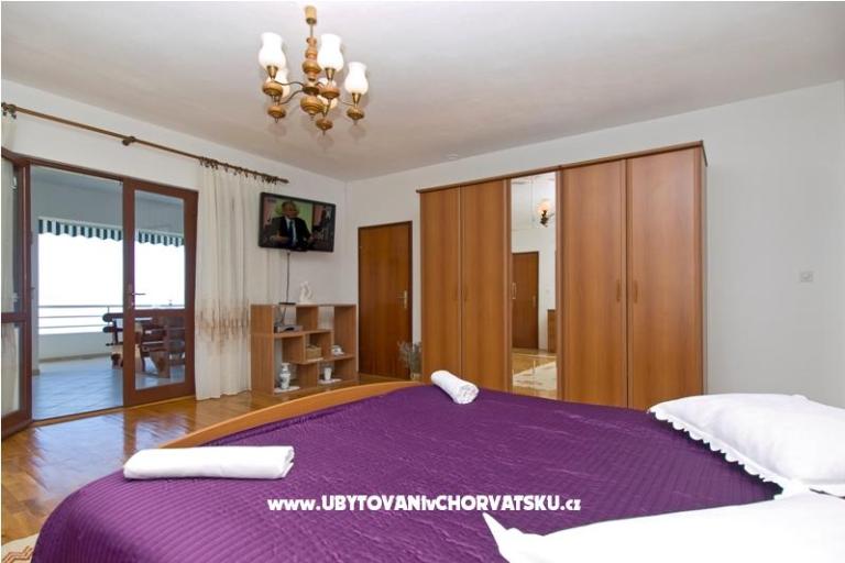 De Lux Appartements-SWIMMING POOL – foto 14