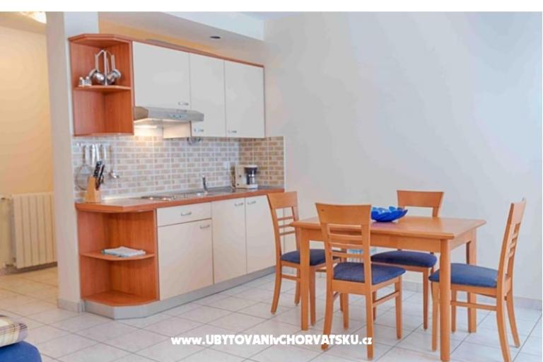 Ariela sur la plage – foto 5