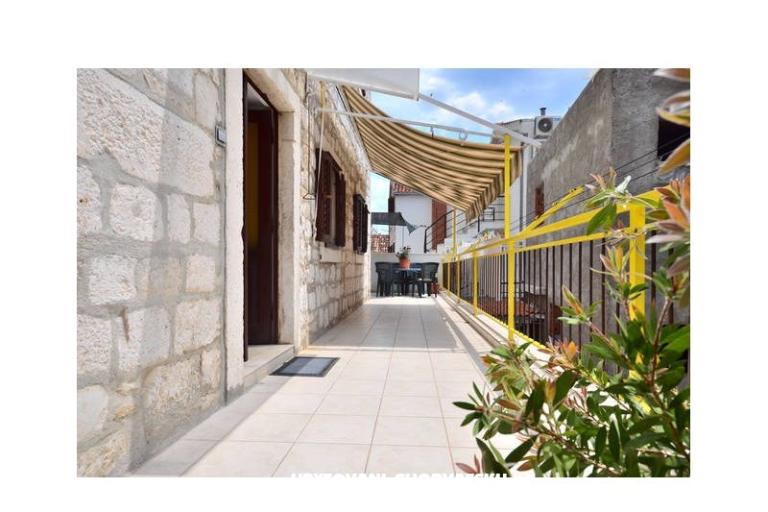 Appartements Stari Grad /Omiš center/ – foto 3