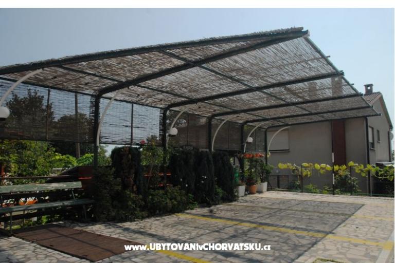 Appartements &amp; rooms  Raspor – foto 4