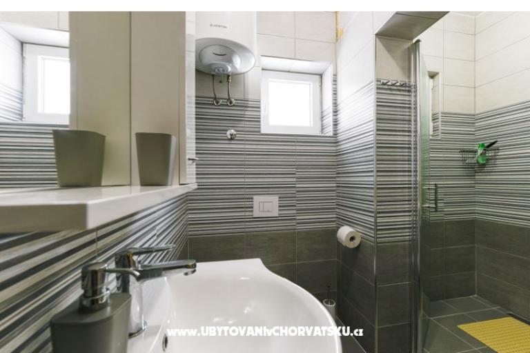 Appartement avec piscine and jacuzzi – foto 10