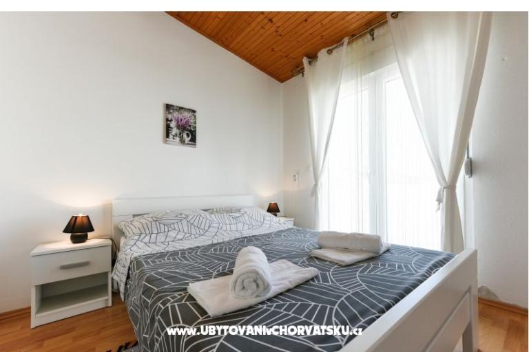 Appartement avec piscine and jacuzzi – foto 12