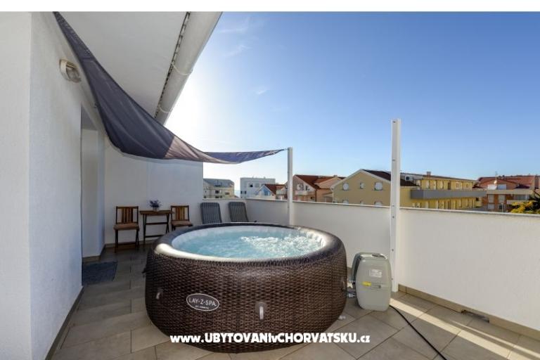 Appartement avec piscine and jacuzzi – foto 26