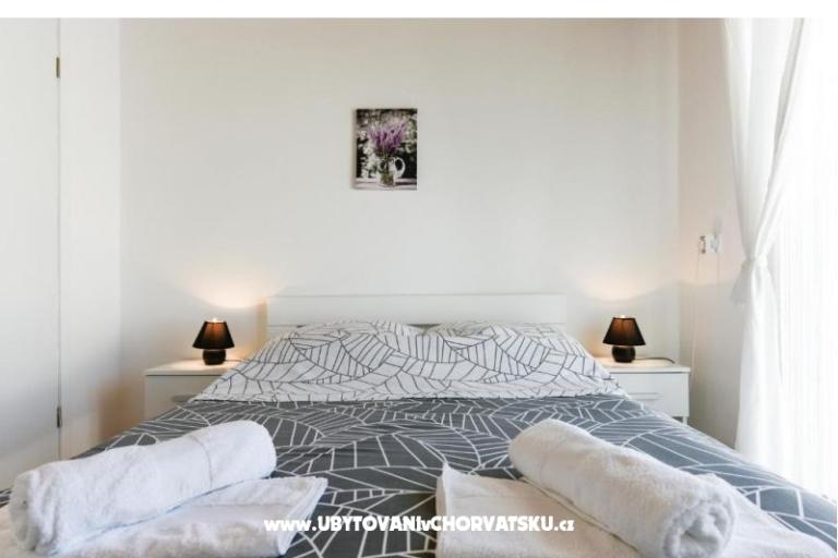 Appartement avec piscine and jacuzzi – foto 27