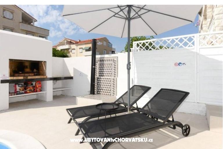 Appartement avec piscine and jacuzzi – foto 30