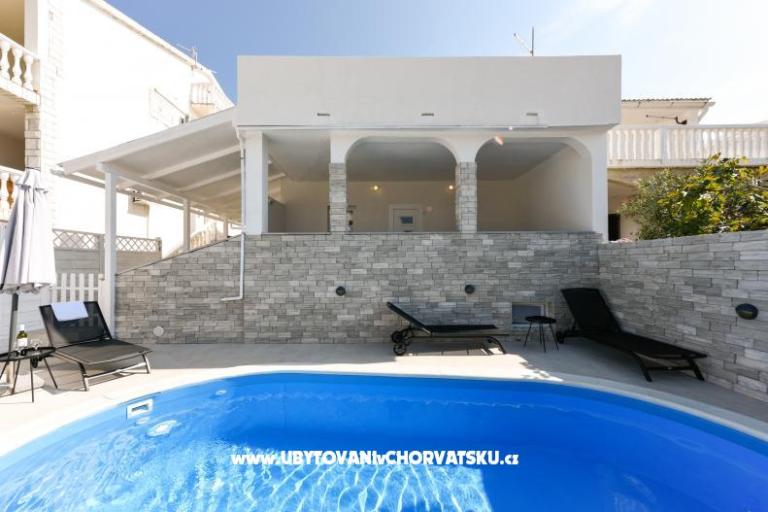 Appartement avec piscine and jacuzzi – foto 4