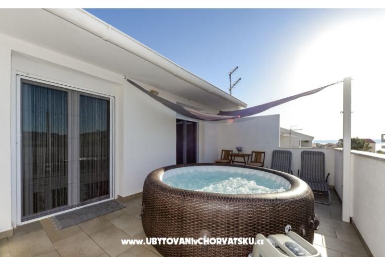 Appartement avec piscine and jacuzzi – foto 7