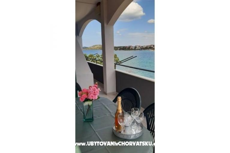 Appartements 10 metara od mora – foto 12