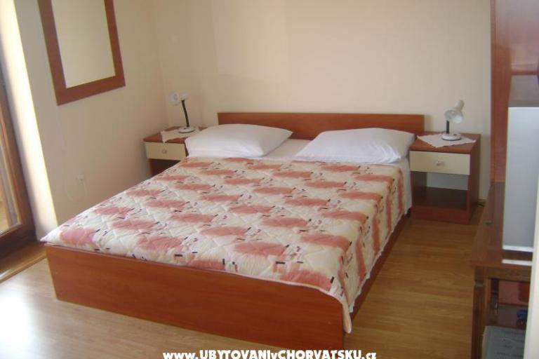 Appartements and rooms Mikelin  – foto 7
