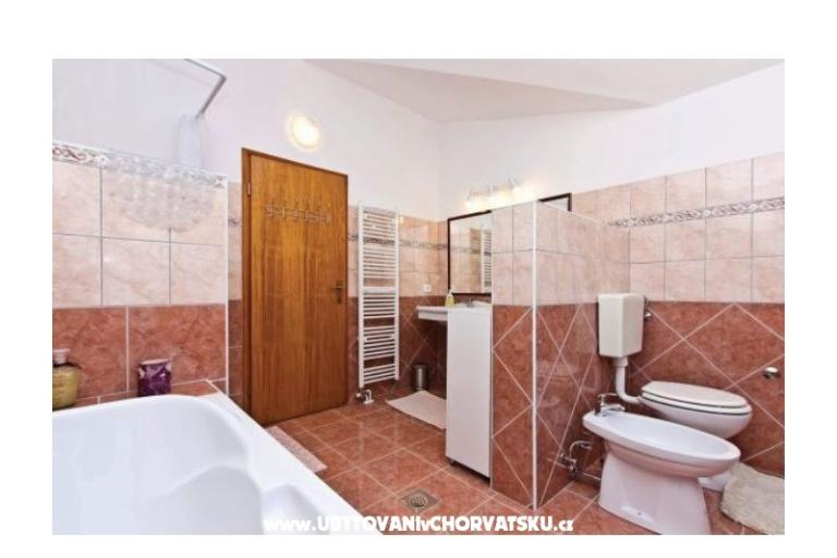 Family house avec piscine – foto 11