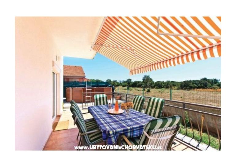 Family house avec piscine – foto 14