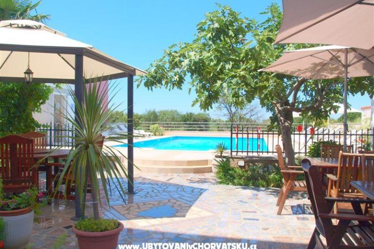 Appartements avec piscine Jadranka – foto 2