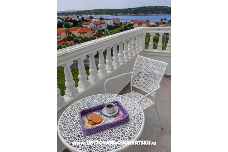 Appartements Anny avec piscine – foto 27