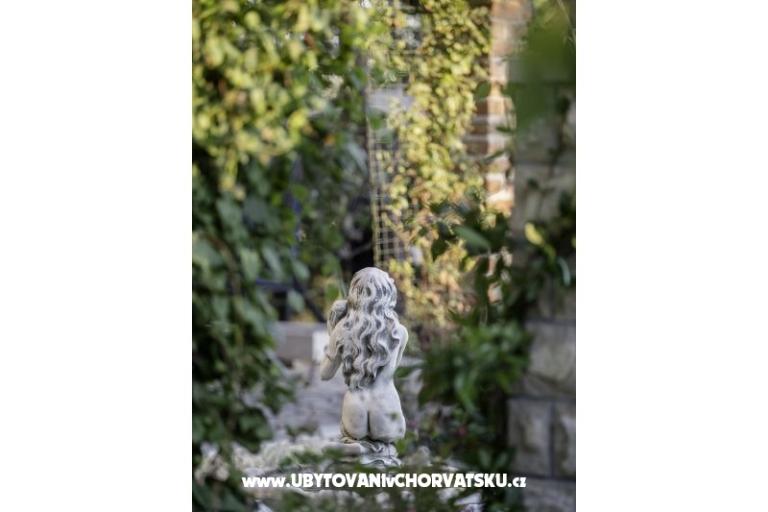 APARTMANI DEBELIĆ – foto 6