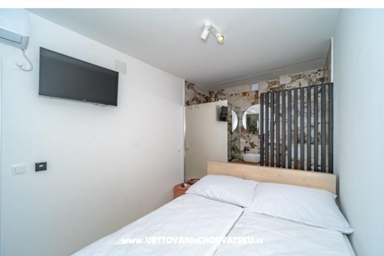 Riverside house pool jacuzi sauna – foto 13