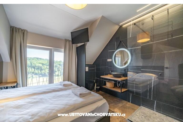 Riverside house pool jacuzi sauna – foto 17