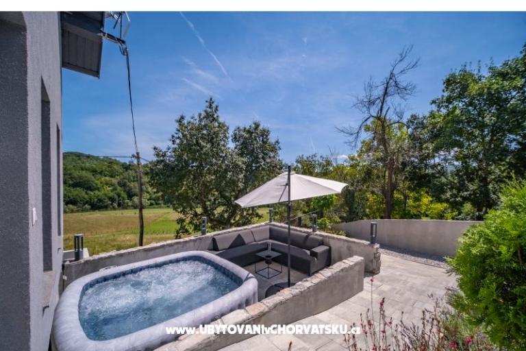 Riverside house pool jacuzi sauna – foto 24