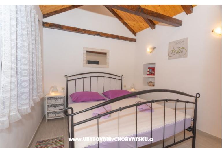 Kamene kuće Nikola – foto 20