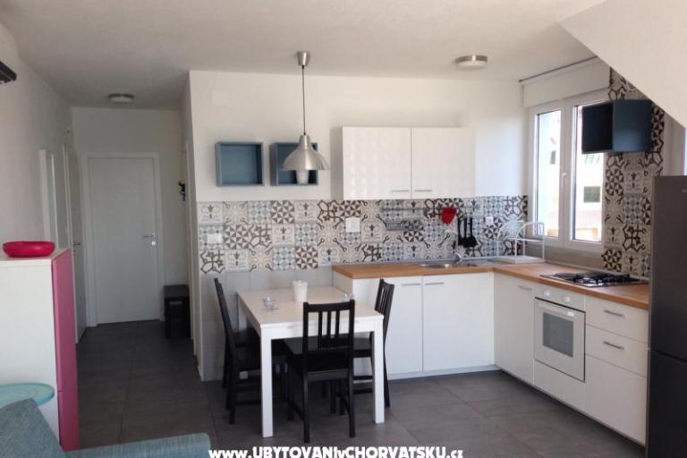 Appartements Angie -10 metara od mora – foto 7