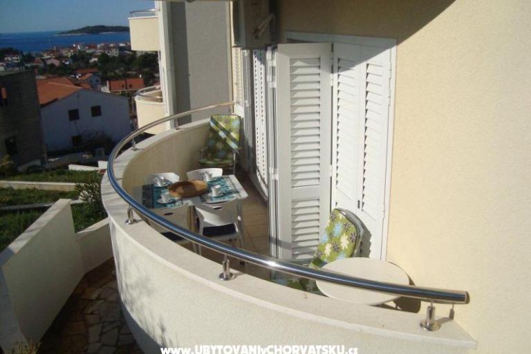 NEW AND MODERN WITH GARAGE PLACE – foto 6
