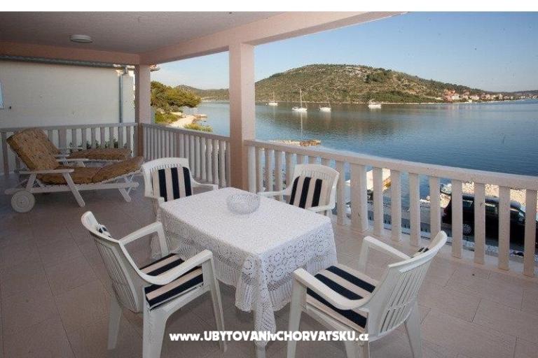 Beach apartments Rogoznica – foto 3