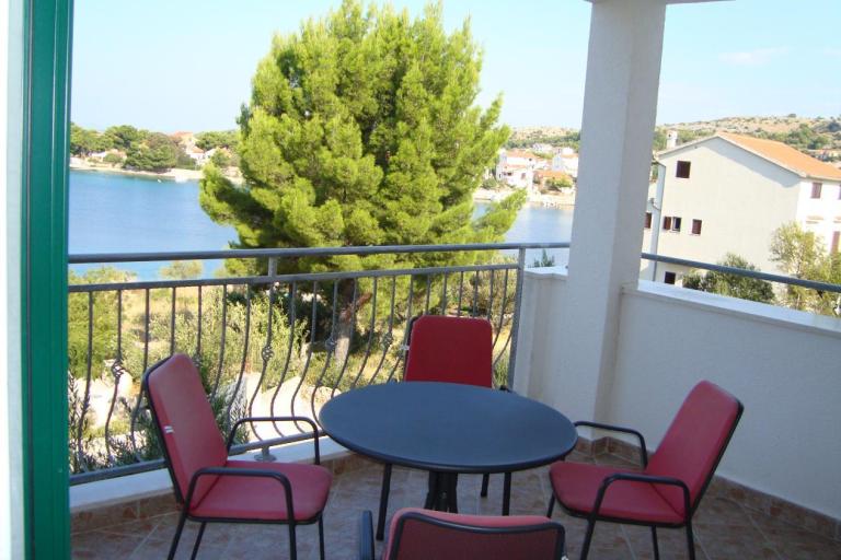 Tiha vala apartmani – foto 5