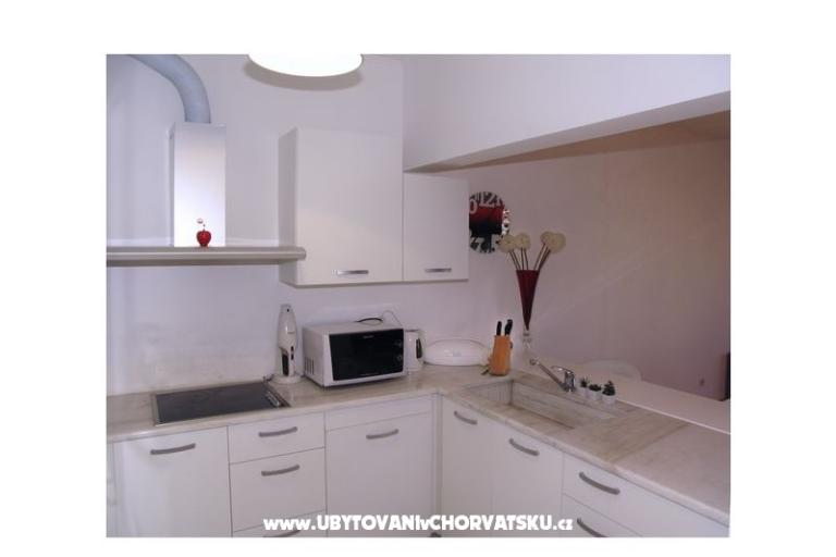 AdiOro Luxury Beachfront Appartement – foto 6