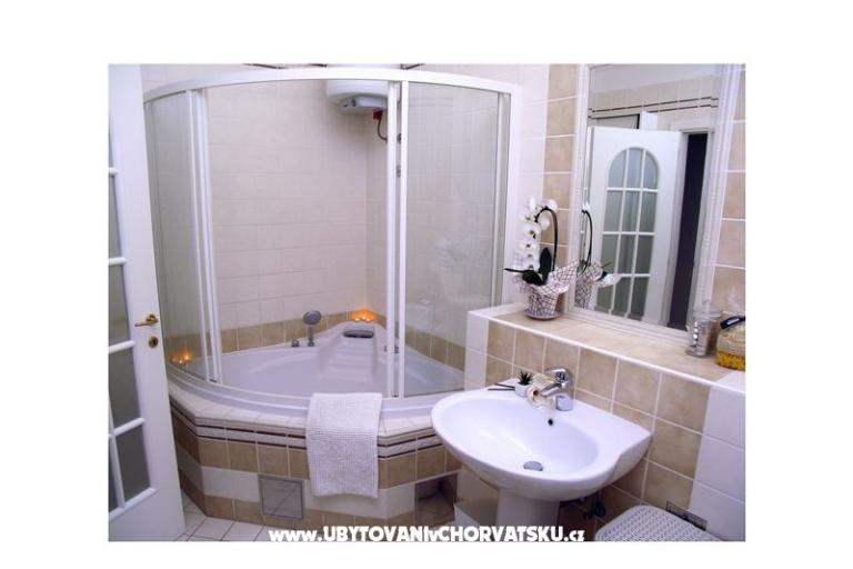 AdiOro Luxury Beachfront Appartement – foto 9