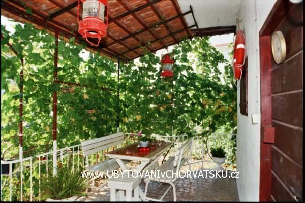 Appartements Chambres Vikeli – foto 3