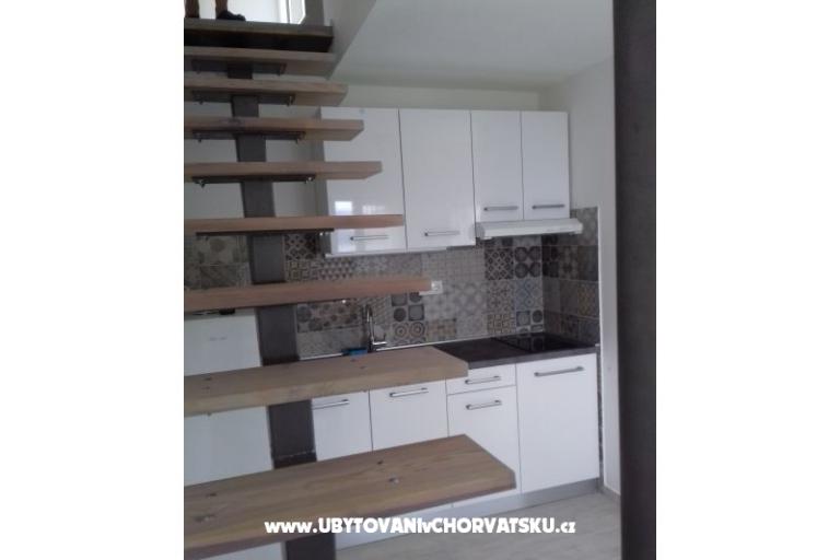 Nena Trogir, Slatine – foto 7