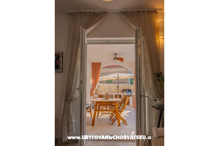 The Three Flowers Pool Maison – foto 12