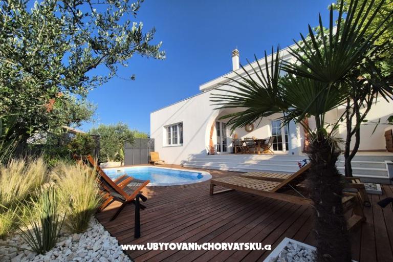 The Three Flowers Pool Maison – foto 2