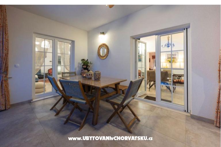 The Three Flowers Pool Maison – foto 65