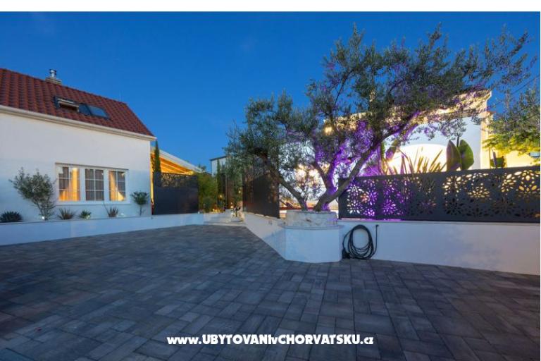 The Three Flowers Pool Maison – foto 74
