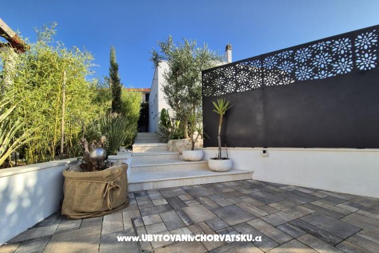 The Three Flowers Pool Maison – foto 8