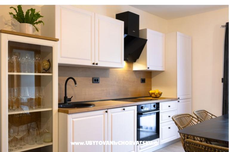 Maison s pogledom na more Antivo – foto 10