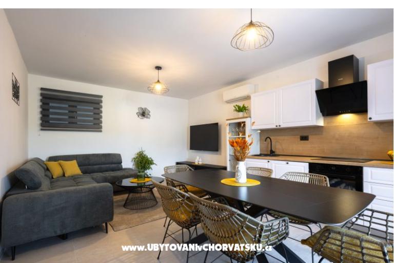 Maison s pogledom na more Antivo – foto 12