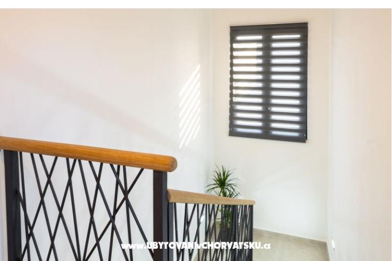 Maison s pogledom na more Antivo – foto 17