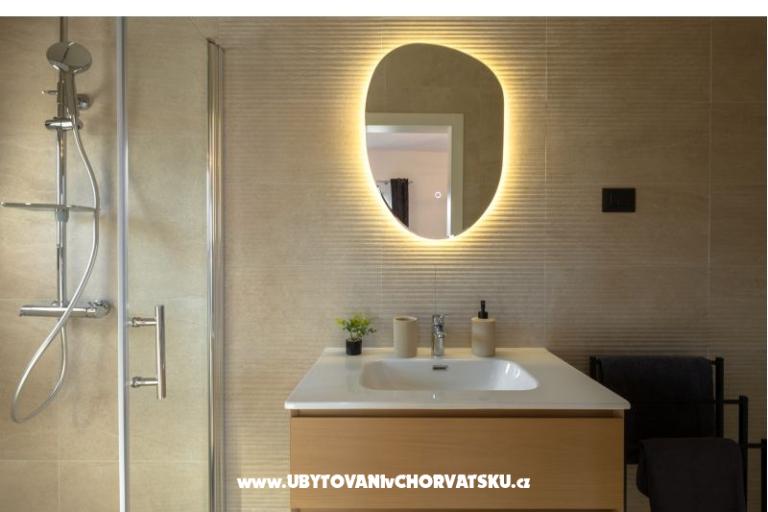 Maison s pogledom na more Antivo – foto 28